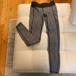 Lululemon gray pocketed legging | 6 | full length
